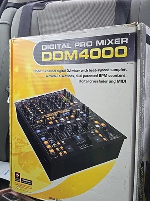 Mezcla DJ de 32 bits de 5 canales con sampler beat-sync 4multi-FX, BPM patentado doble Foto 1 de 4