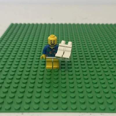 The LEGO Movie 1 Collectible Minifigures 71004 - Where Are My Pants Guy - Image 1 of 3