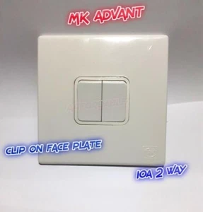 MK Avant 2G Screwless Flatplate light switch | White - Picture 1 of 3