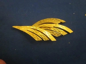 Vintage Matte Gold Tone Leaf Brooch Pin 3.5 inches - Picture 1 of 2