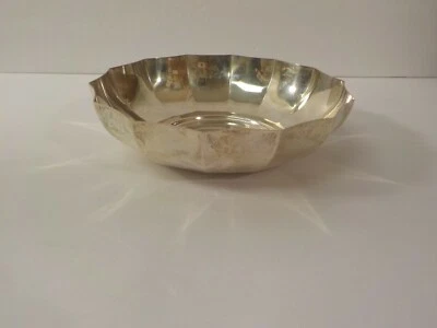 Tiffany & Co. Cuenco estriado de plata de ley de 7,5", 315 gramos Foto 1 de 4