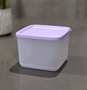 Tupperware Basic Bright Square 4 Cup Sheer w/Lilac New - Picture 1 of 4