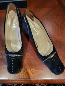 EUC FABULOUS Gorgeous PRADA Black Suede Pump Heels w Topstitching 40.5 10 $450 - Picture 1 of 5