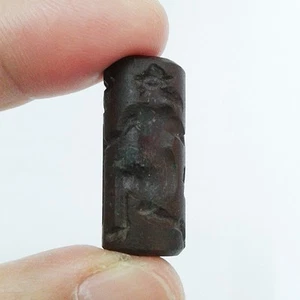 Antiguo Intaglio Talla Hombre Bronce Negro Estampilla Cuentas Tamaño 0.4" x 1" - Imagen 1 de 5