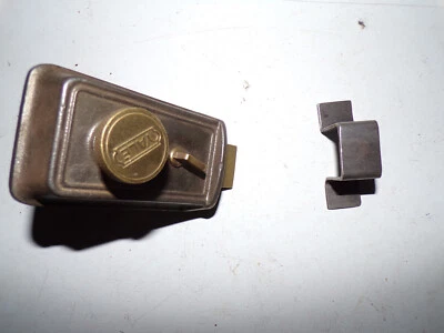 Verrou ancien , serrure - Photo 1/2