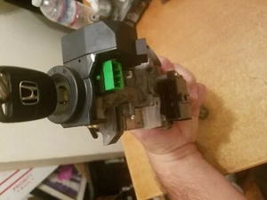 2003 2004 ONLY HONDA PILOT IGNITION SWITCH LOCK ASSEMBLY 2 NEW CHIP KEYS OEM  - Picture 1 of 2