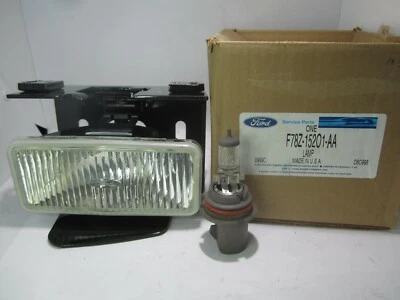 Conjunto de luces antiniebla transparentes para conducción Ford Windstar LH 97-00 F78Z-15201-AA Foto 1 de 4