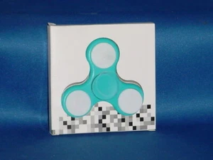 FIDGET HAND SPINNER HELLBLAU Hohe Qualität Lange Lebensdauer Geräuscharm BRANDNEU IM KARTON - Bild 1 von 1