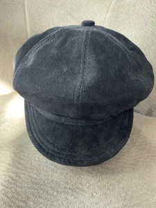 Vintage Liz CLaiborne NEWSBOY CABBIE BERET Black CAP Suede Leather Satin Lining - Picture 1 of 8