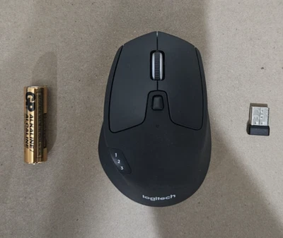 Logitech M720 Triathlon Multi-Device Wireless Bluetooth Mouse Unifying Receiver - Image 1 of 4