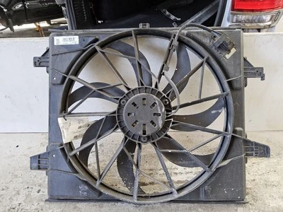 Dodge Durango 2011-2024 Ventilador de radiador Conjunto de ventilador de motor 3,6 L refrigeración estándar Foto 1 de 4