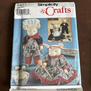 Simplicity Patterns 8457 20” Pigs And Clothes - Picture 1 of 3