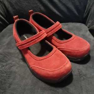 LL Bean Womens Mary Jane Shoes Red Suede Strap Size 8.5 Medium-Cute & Comfy - Picture 1 of 8