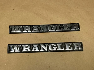 Jeep Wrangler YJ 1987-1995 OEM / FACTOY Body Decal Emblem Logo Plate Badge Set 2 - Bild 1 von 2