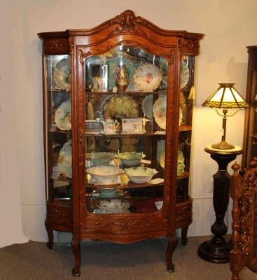 Armário de porcelana de carvalho vitoriano – vidro chanfrado serpentina - Imagem 1 de 4