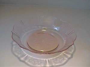 VINTAGE 1930'S PINK AMERICAN SWEETHEART 6" CEREAL BOWL - DEPRESSION GLASS - Picture 1 of 4
