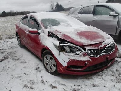 Used Front Right Seat Front fits: 2016 Kia Forte bucket air bag Sdn cloth Front Foto 1 de 4
