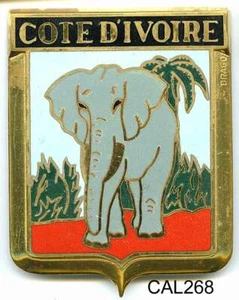 CAL268 - PLAQUE DE CALANDRE AUTO - COTE D'IVOIRE - Foto 1 di 1