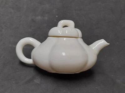 China Temprana República de China Era Blanc de Chine Dehua Geométrica Quincunx Tetera Foto 1 de 4