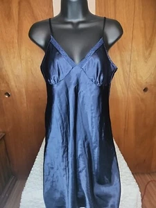 Liz Claiborne Women's Blue Slip Size Medium Casual Comfort Intimates Lingerie - Picture 1 of 3