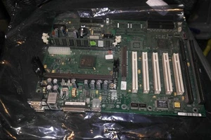 SIEMENS NIXDORF D1064 SLOT 1 ATX MOTHERBOARD BX CHIPSET AGP PCI ISA industial - Picture 1 of 15
