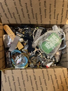 6+ pounds Broken, Tangled & Wearable Lot Of Junk jewelry HL-19 - Picture 1 of 4