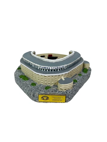 NEW YORK YANKEES VINTAGE 1990'S YANKEE STADIUM REPLICA FIGURINE STATUE Cover