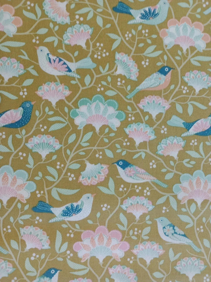 TELA ACOLCHADA RETAZOS ALGODÓN PREMIUM COSECHA VERDE ÁRBOL PÁJARO TILDA 481500 Foto 1 de 4