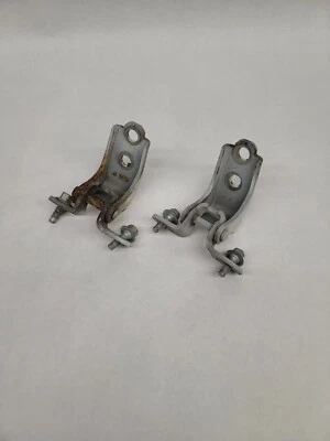 2002-2006 ACURA RSX DOBRADIÇAS DIANTEIRAS ESQUERDAS DA PORTA DO MOTORISTA SUPERIORES E INFERIORES - Imagem 1 de 4