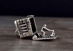 Charms Anhänger Silber 925 Jail Gefängnis mit Insasse - aufklappbar Galgenhumor - Bild 1 von 11