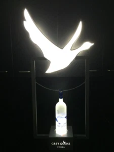 Grey Goose Light Up Bottle Presenter Display FREE SHIPPING - Picture 1 of 4