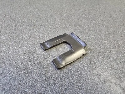 BONITO CLIP DE SOPORTE DE MANGUERA DE FRENO ORIGINAL USADO PORSCHE 356 911 912 914 930 NLA #1 Foto 1 de 3