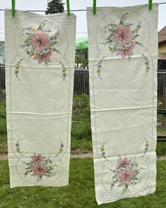 2 Vintage Embroidery WonderArt Dresser Scarf & Vanity Set #420 Pink Lillies - Picture 1 of 7