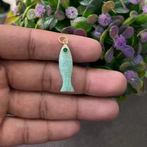 Colgante de pez amazonita tallado piedras preciosas con esmeralda cuarzo ojo collar encanto - Imagen 1 de 4