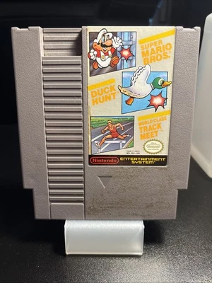 Super Mario Bros. / Duck Hunt / World Class Track Meet (NES 1990) - Image 1 of 2