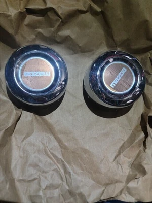 MAZDA B2200 1987-1993 Pick Up Truck Wheel Center Cap OEM USED - Image 1 of 4