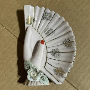VTG 1950’s Lady's Ceramic Hand Holding Fan Roses Gold Painted Nail Trinket Dish - Picture 1 of 3