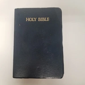 Vintage 1984 KJV Holy Bible, Dictionary/Concordance, Red Letters - Picture 1 of 7
