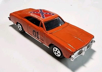 Dodge Charger ERTL Dukes Of Hazzard General Lee 69 1/64 diecast/plástico  Foto 1 de 4