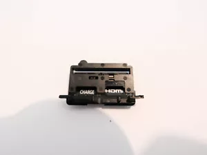 Cache HDMI - Panasonic Lumix LX100 II - Pièce détaché / item - Bild 1 von 2