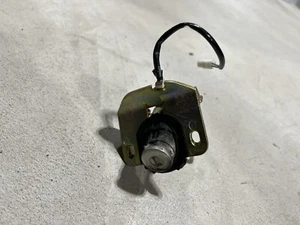 2001-2005 lexus is300 oem trunk deck lid key lock cylinder tumbler - Picture 1 of 4