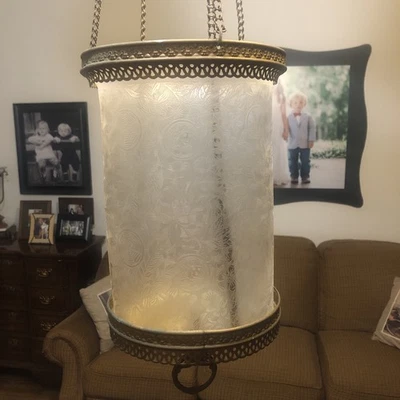 Lámpara colgante cilindro vidrio grabado ácido esmerilado camafeo victoriano Foto 1 de 4