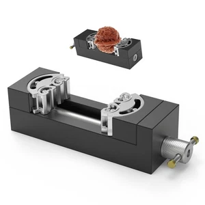 Heavy Duty Multi-Material Workbench Vise - Universal Clamping for Wood, Plast... - Picture 1 of 9