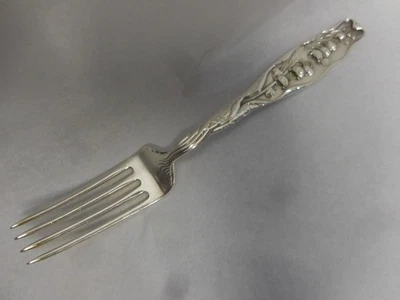 ВИЛКА ДЛЯ ОБЕДА/ДЕСЕРТА WHITING LILY OF THEVALLEY 1885 ИЗ ЧИСТОГО СЕРЕБРА 6 3/4 дюйма McC - Изображение 1 из 4