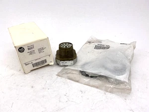 Nuevo interruptor selector Allen Bradley 800T-J5 Ser T 3 posiciones resorte retorno desde la derecha - Imagen 1 de 10