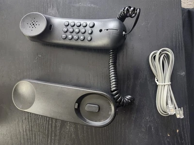 Классический настенный телефон, проводной домашний телефон.  Можно повесить на стену или разместить на столе - Изображение 1 из 4