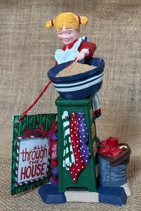 Department 56 All Through The House Madeline Making Cookies Resin Figur Weihnachten - Bild 1 von 10