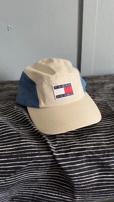 Tommy Jeans Sombrero de 5 Paneles Beige y Azul Denim Gorra Ajustable con Tirantes Foto 1 de 4