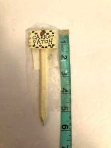 Fairy Garden Sign Cream Carrot Patch Wood Stake NIP 5.5" x 1.5" Vintage - Picture 1 of 3