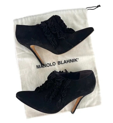 Manolo Blahnik Auth 7 US 37 EU Black Suede Ruffle Ankle Boots Shoes Heels Bag - Image 1 of 4